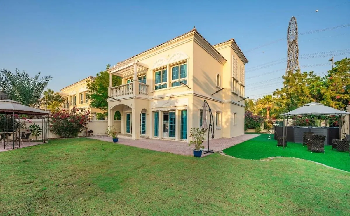 Dubai Villa - Beautifully Appointed