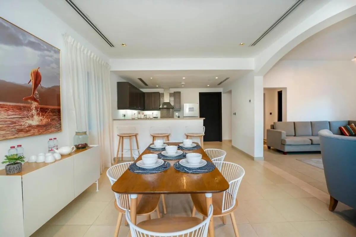 Dubai Villa - Beautifully Appointed 0*,  Spojené arabské emiráty
