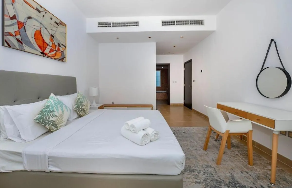 Dubai Villa - Beautifully Appointed 0*,  United Arab Emirates